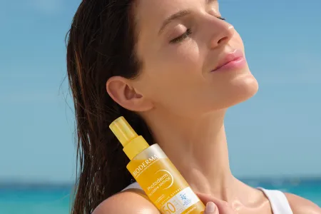 Presentation of the water based sun protection Photoderm Eau solaire ANTI-OX SPF50